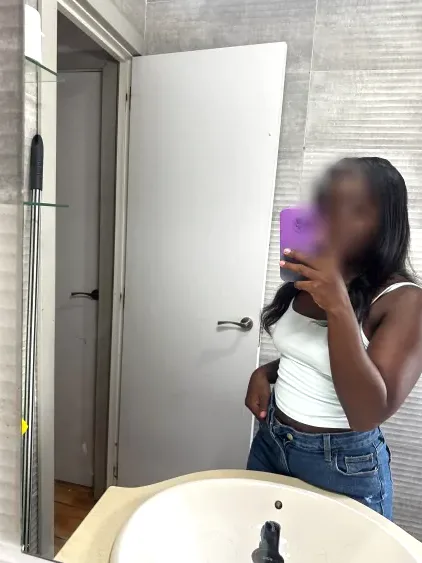Amalie, 29
