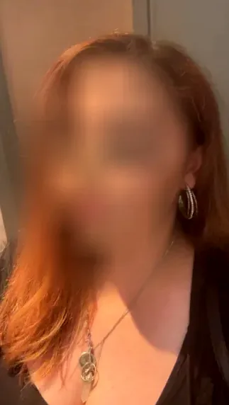 Astrid, 24