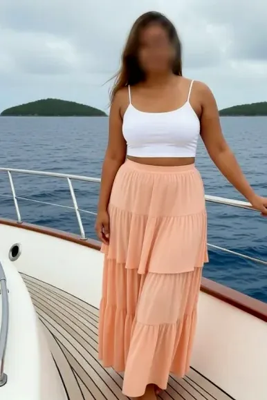 Katja, 32