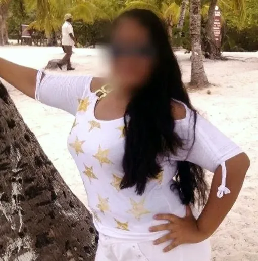 Malou, 28
