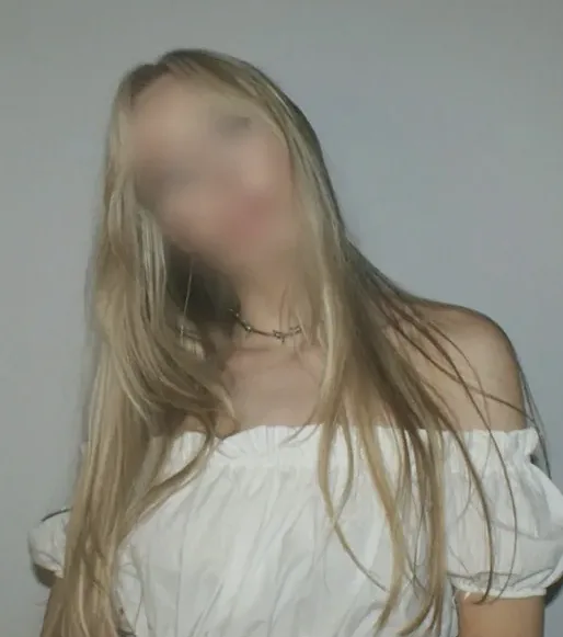 Nadia, 20