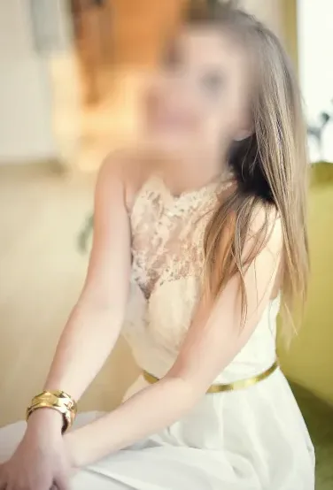 Signe, 28