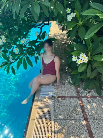 Sofie, 33